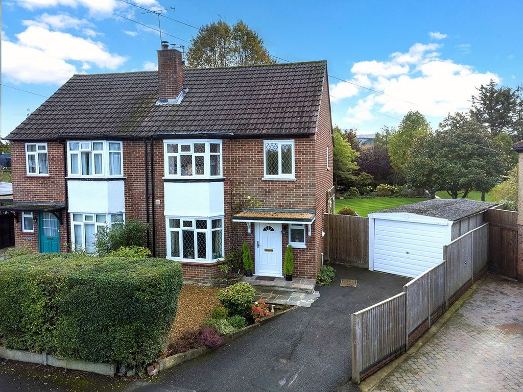 3 bed semidetached house for sale in Graham Close, Altwood Area