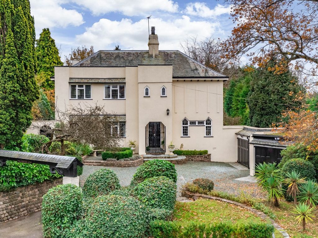 4 bed detached house for sale in Middlefield Lane, Hagley, Stourbridge