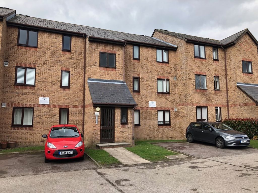 1 bed flat to rent in Gartons Close, Ponders End, Enfield EN3, £1,495