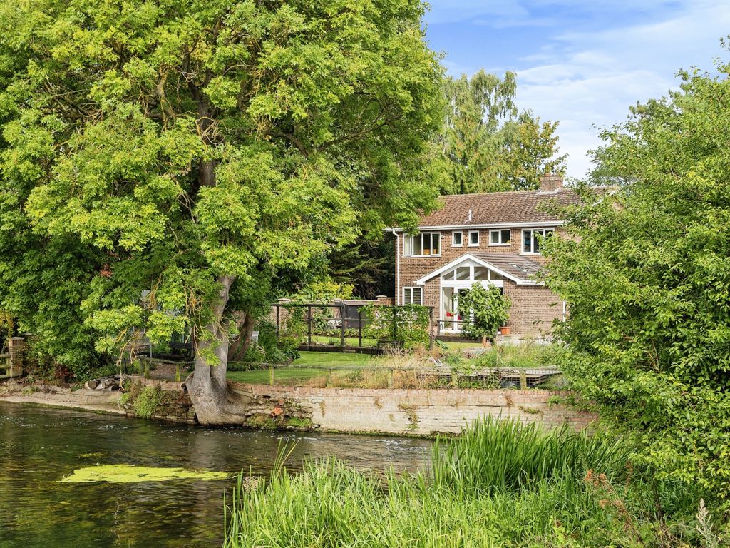 5 bed detached house for sale in Mill Lane, Sandy SG19, £725,000 Zoopla