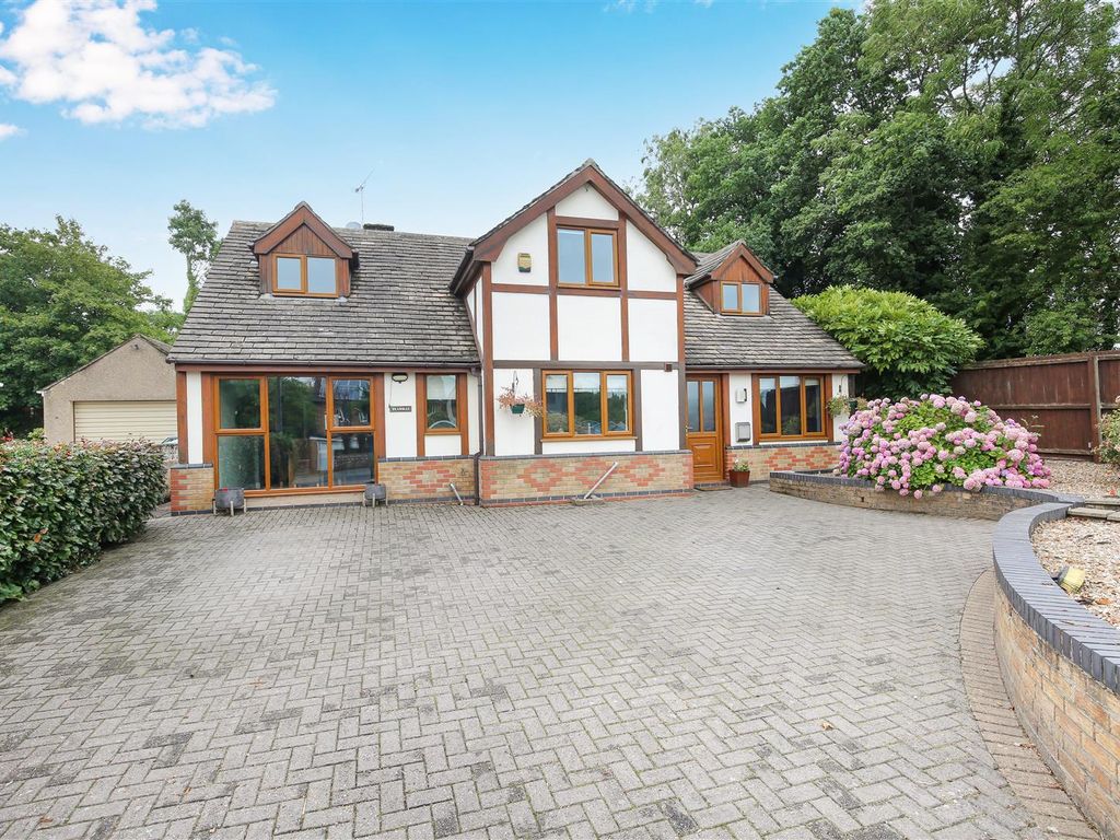 5 bed detached house for sale in The Brambles, Ashover Road, Old Tupton