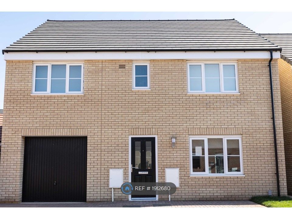 Room to rent in Mace Road, Bradwell, Great Yarmouth NR31, £550 pcm Zoopla