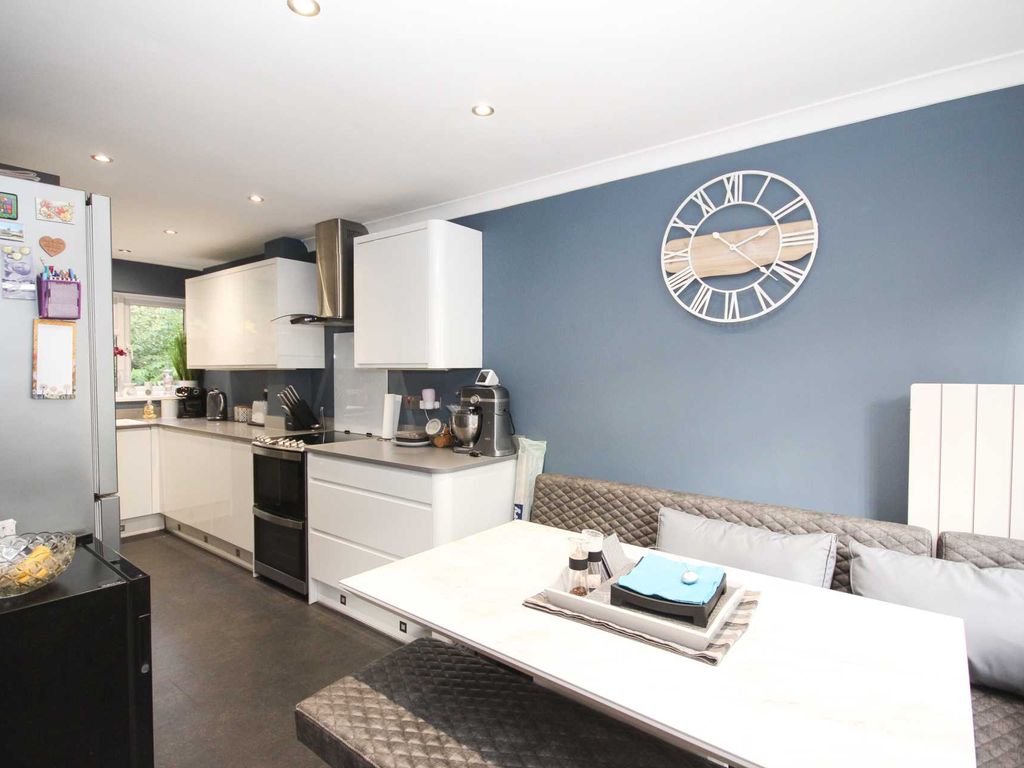 2 bed end terrace house for sale in Lingwood, Bracknell RG12 Zoopla
