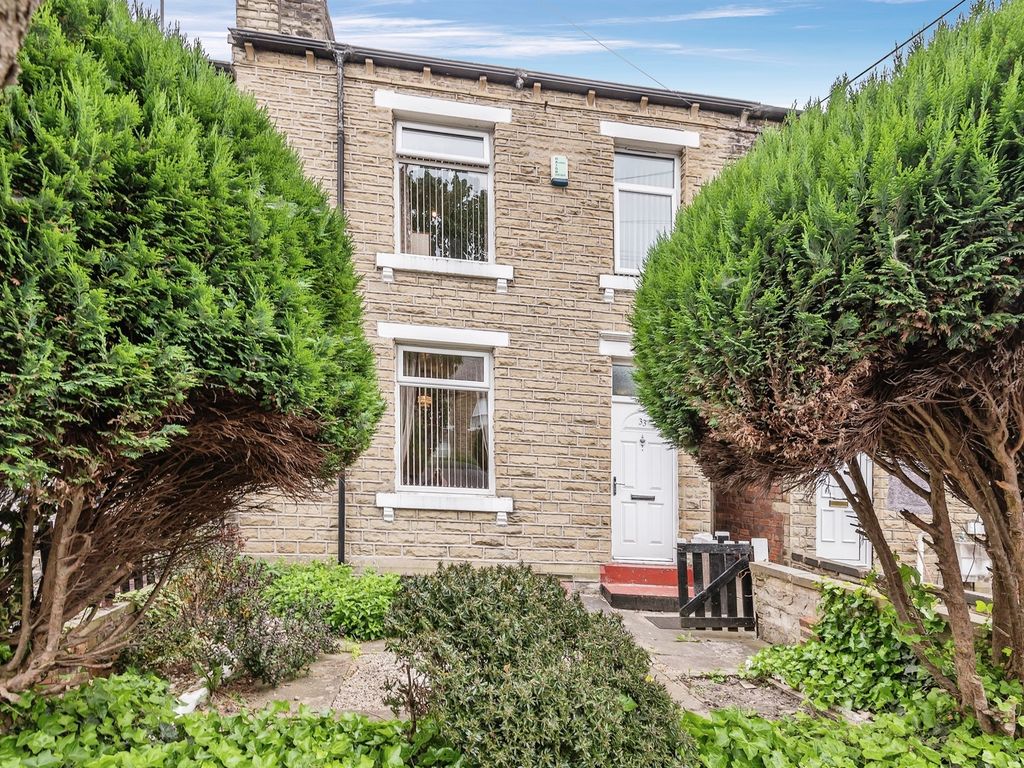 3 bed terraced house for sale in Blackhouse Road, Fartown, Huddersfield