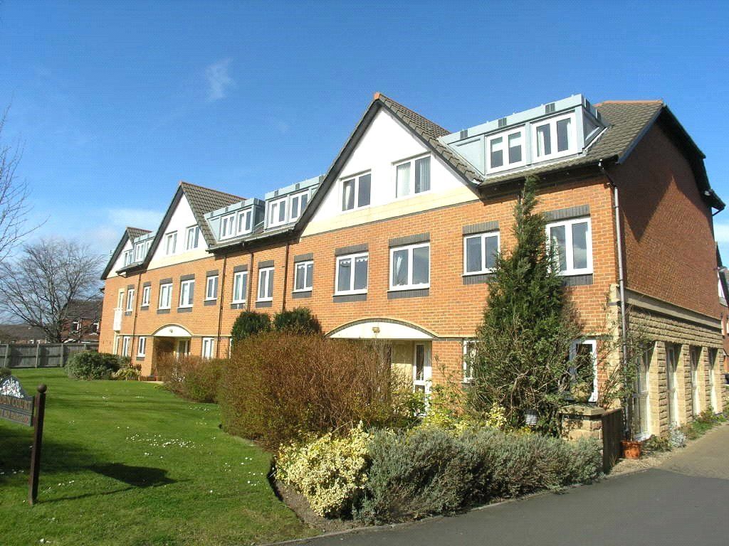 1 bed flat for sale in Dryden Court, Dryden Road, Low Fell, Gateshead