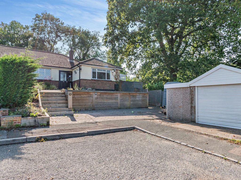 3 bed semidetached bungalow for sale in Rydons Wood Close, Old