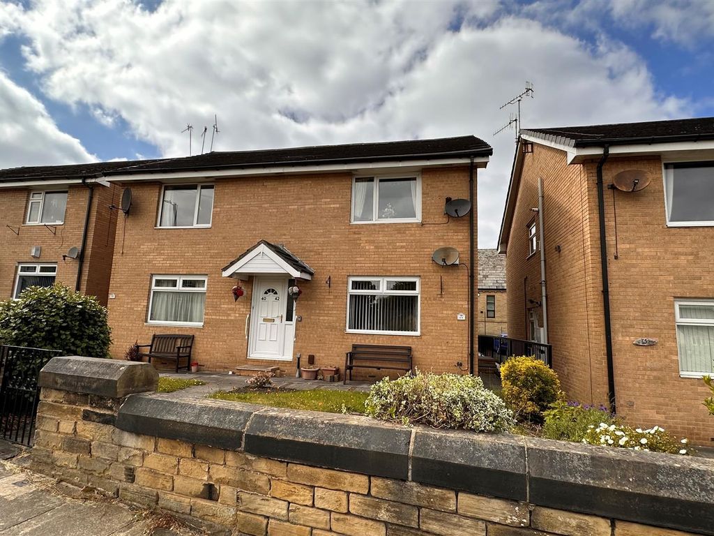 1 bed flat for sale in Thorp Garth, Idle, Bradford BD10 Zoopla