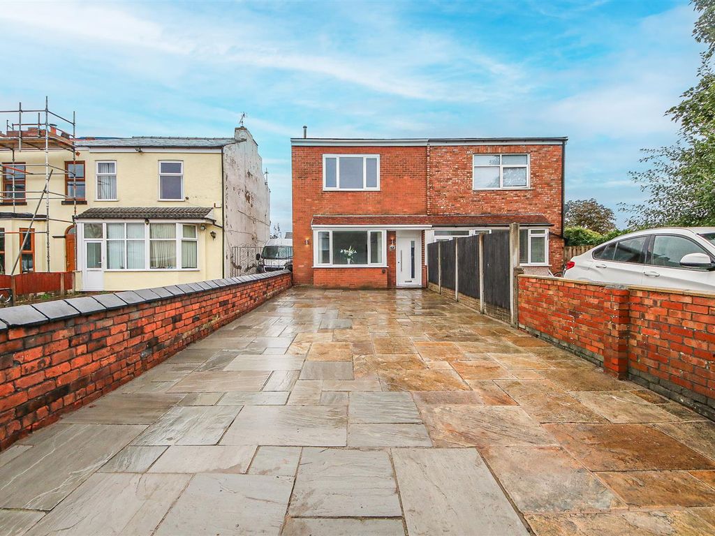 3 bed semidetached house for sale in Windsor Road, Southport PR9, £