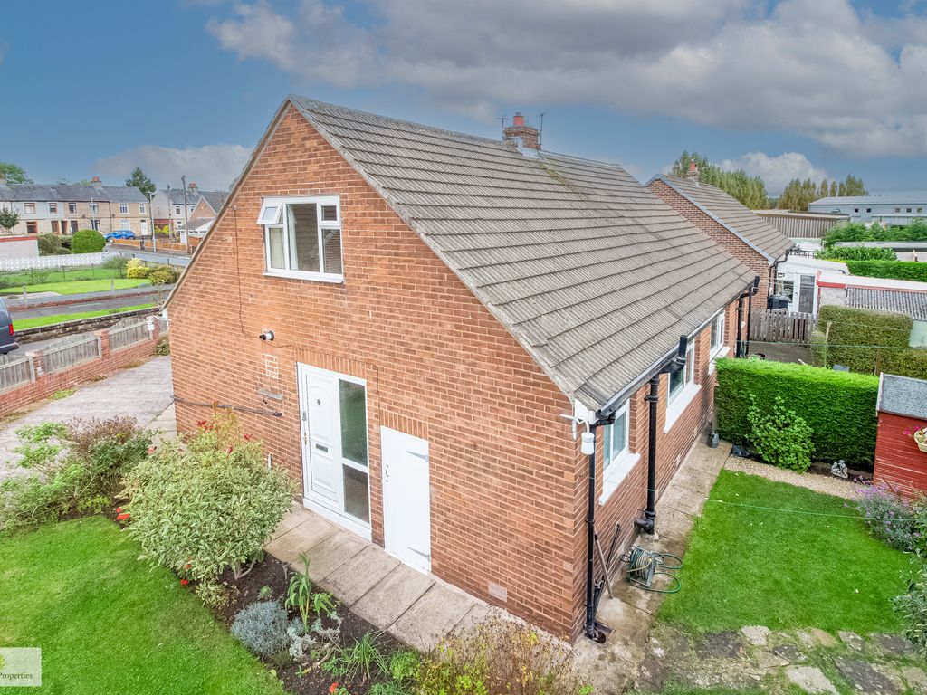 2 bed property for sale in Cross Green Drive, Huddersfield HD5, £