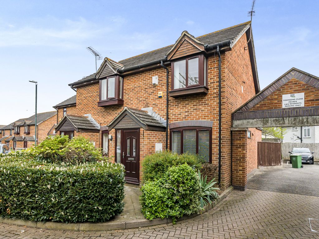 2 bed end terrace house for sale in Townshend Close, Sidcup, Kent DA14