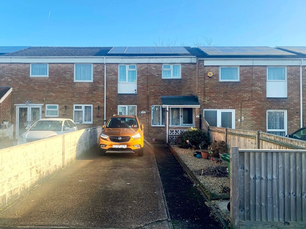 3 bed terraced house for sale in Flamborough Close, Southampton SO16