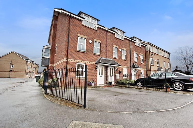 4 bed property for sale in Merchant Way, Cottingham HU16, £210,000 Zoopla