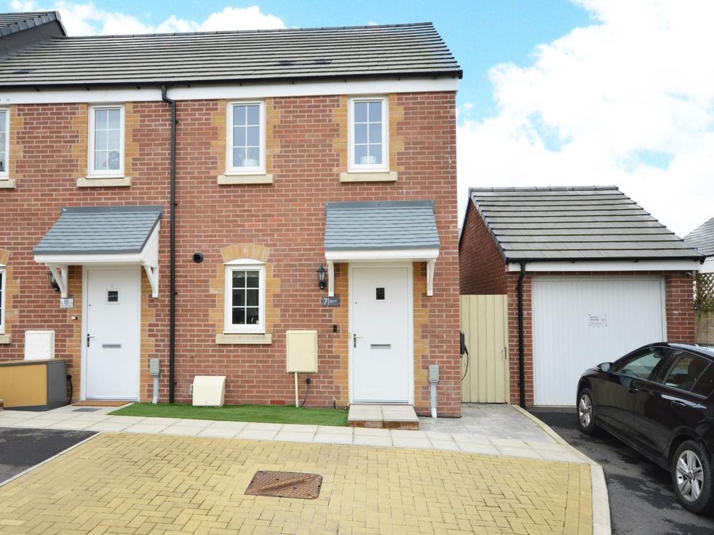 2 bed end terrace house for sale in Hercules Way, Keynsham, Bristol