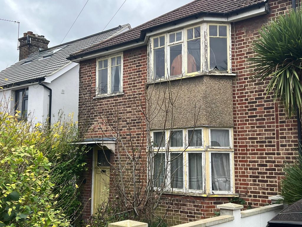3 bed semidetached house for sale in Southfield Avenue, Watford WD24, £430,000 Zoopla