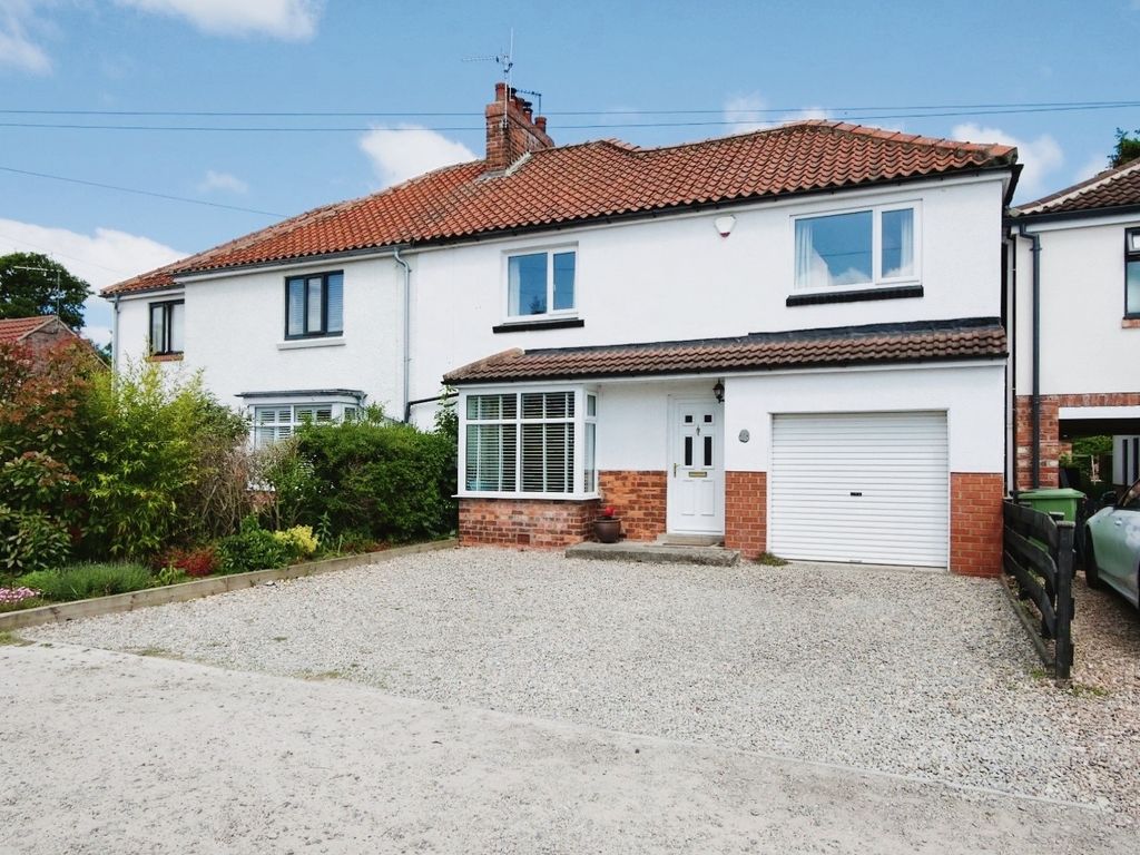 3 bed semidetached house for sale in The Avenue, Southlands, Haxby