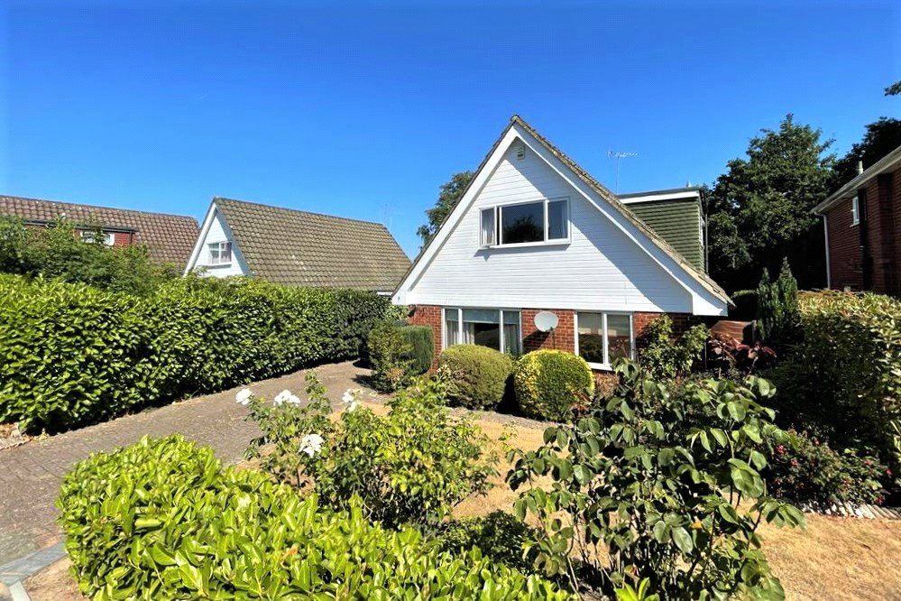 4 bed detached house for sale in Herrick Close, Frimley, Camberley