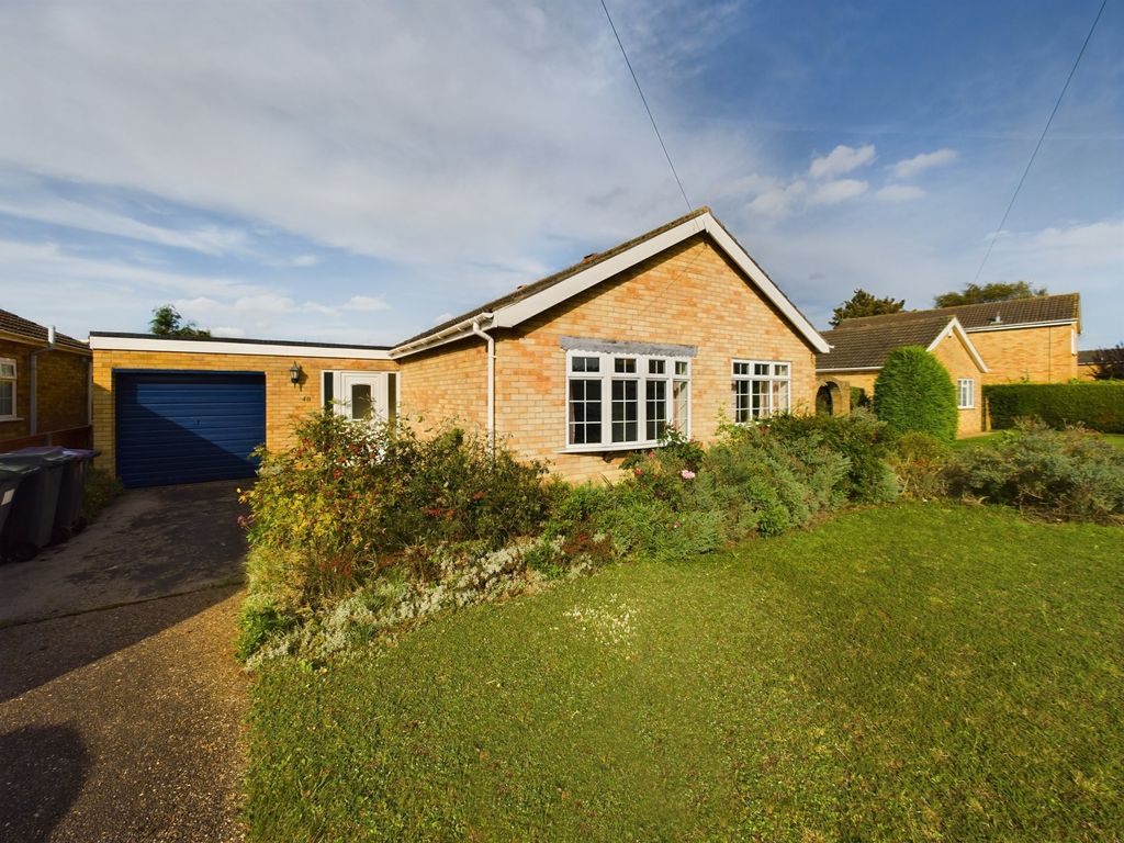 3 bed detached bungalow for sale in Fairleas, Branston, Lincoln LN4, £