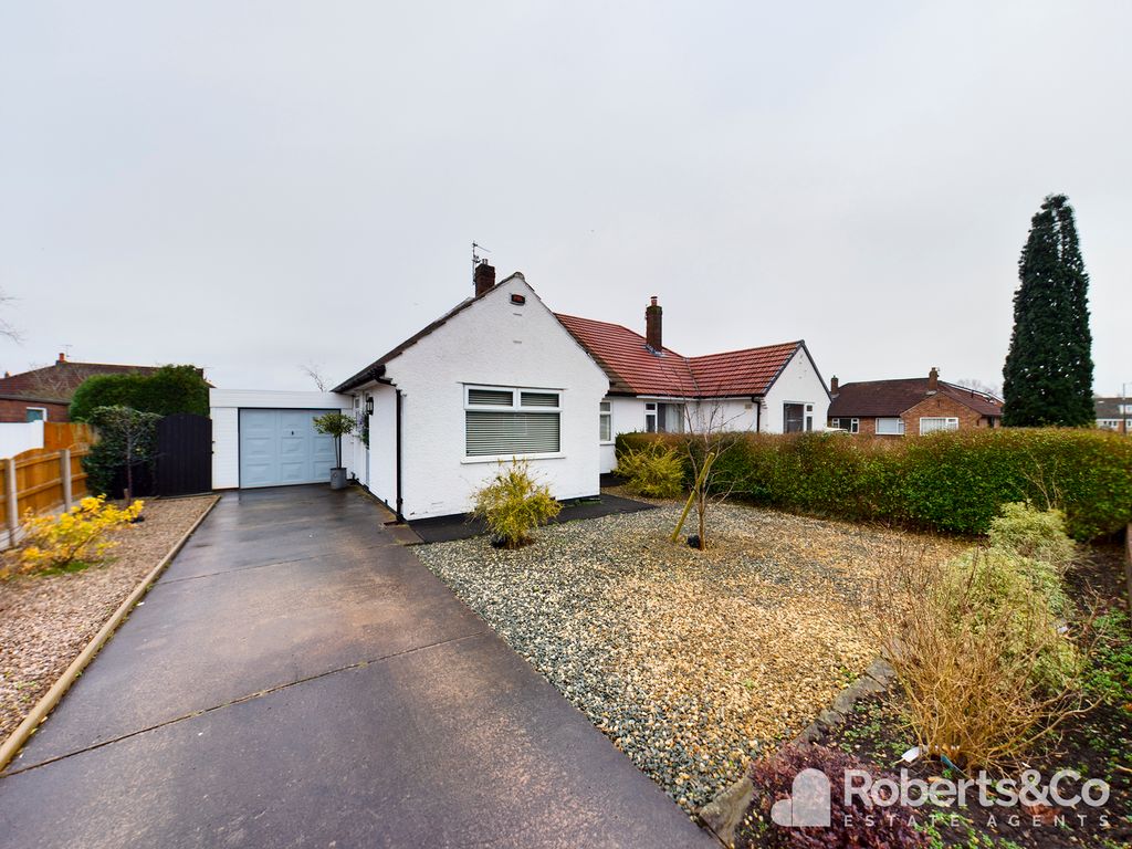 2 bed semidetached bungalow for sale in Moor Avenue, Penwortham