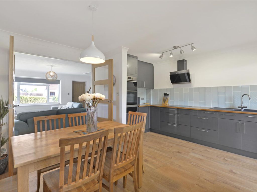 2 bed semidetached house for sale in Golding Gardens, East Peckham