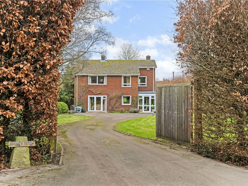 4 bed detached house for sale in Lockeridge, Marlborough, Wiltshire SN8