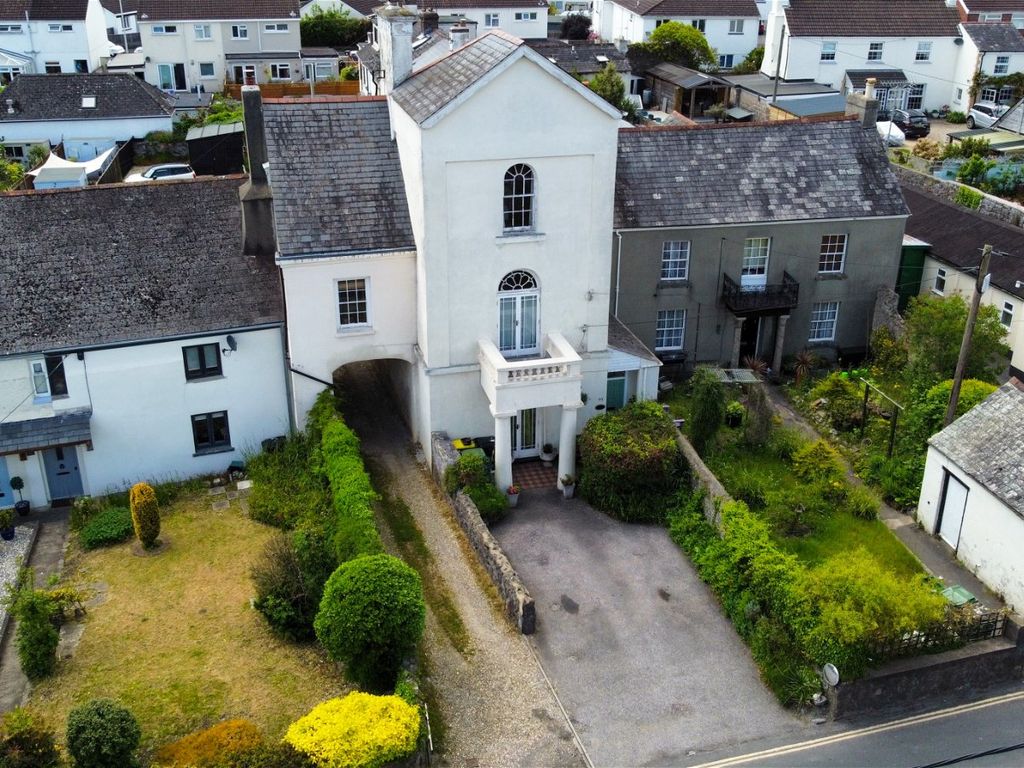 6 bed terraced house for sale in Gestridge Road, Kingsteignton, Newton