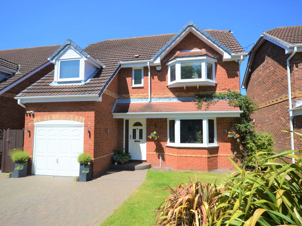 4 bed detached house for sale in Brodsworth Way, Rossington, Doncaster