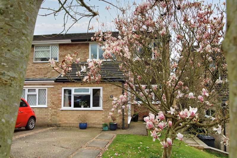 3 bed semidetached house for sale in Columbine Road, Widmer End, High
