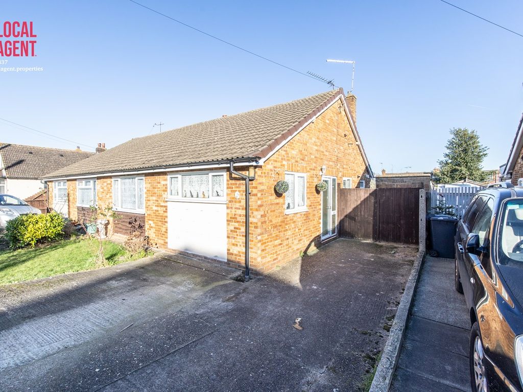 2 bed semidetached bungalow for sale in Alfred Road, Dartford DA2, £