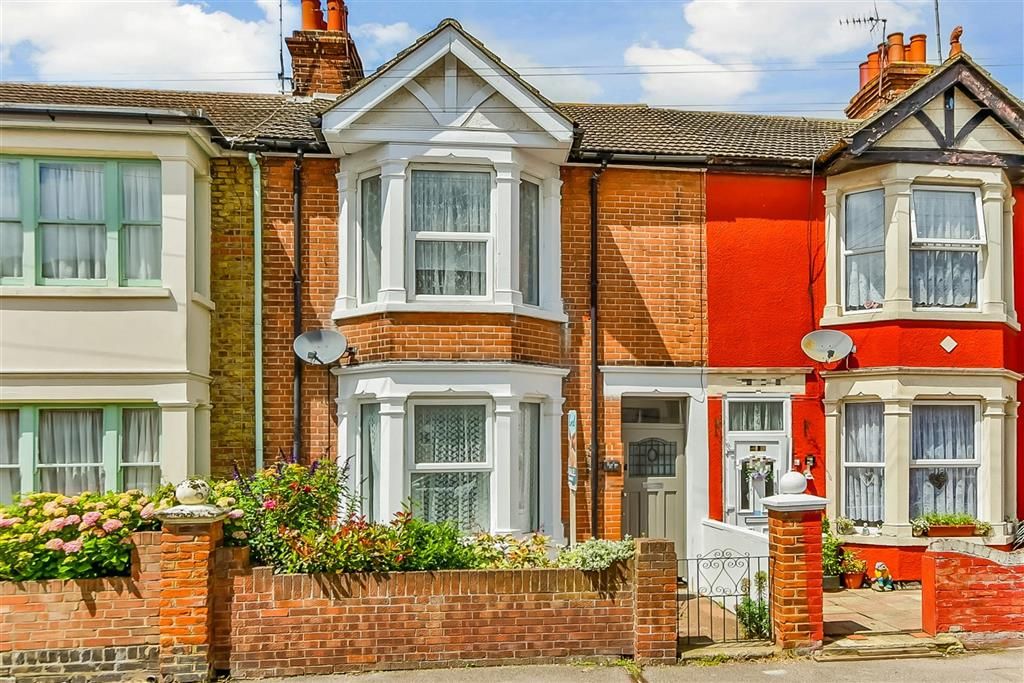 3 bed terraced house for sale in Coronation Road, Sheerness, Kent ME12