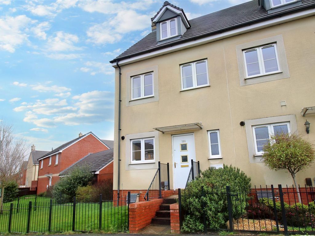 3 bed town house for sale in Mascroft Road, Castle Mead, Trowbridge