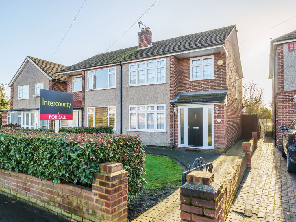 3 bed semidetached house for sale in Cadmore Lane, Cheshunt, Waltham Cross, Hertfordshire EN8