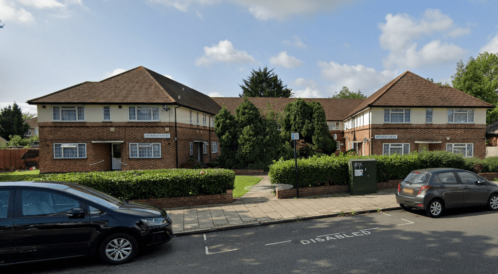 2 bed flat to rent in Kenton Lane, Harrow HA3, £1,800 pcm Zoopla