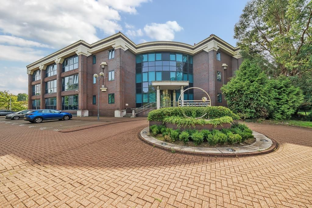 1 bed flat for sale in Bracknell, Berkshire RG12, £205,000 Zoopla