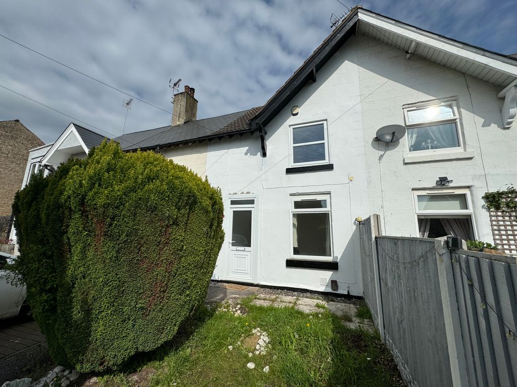 2 bed property to rent in Grove Street, Mansfield Woodhouse, Mansfield