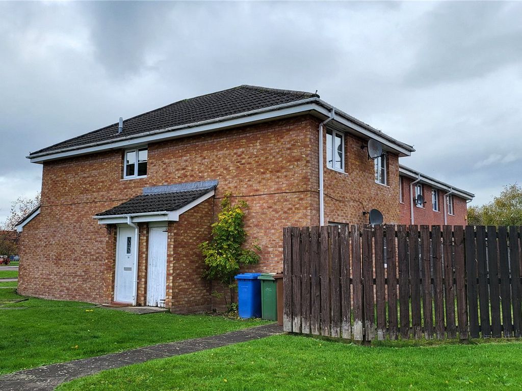 2 bed flat to rent in Tullis Gardens, Bridgeton, Glasgow G40 Zoopla