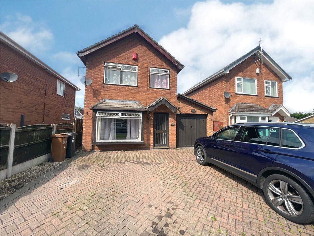 3 bed detached house for sale in Llwynon Close, BrynYBaal, Mold