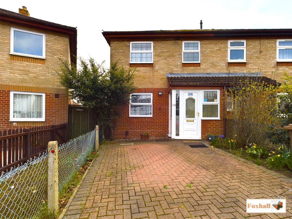 3 bed semidetached house for sale in Felix Road, Ipswich IP3, £225,000