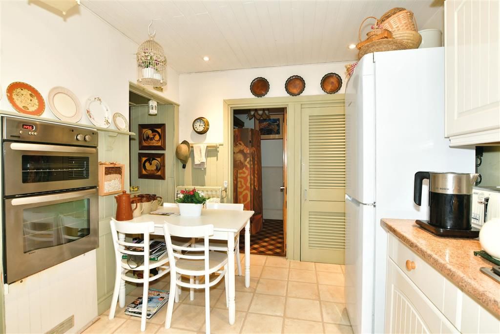 4 bed detached house for sale in Eythorne Road, Shepherdswell, Dover