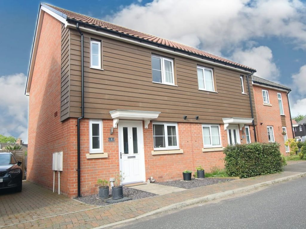 2 bed semidetached house for sale in Limestone Close, Great Blakenham