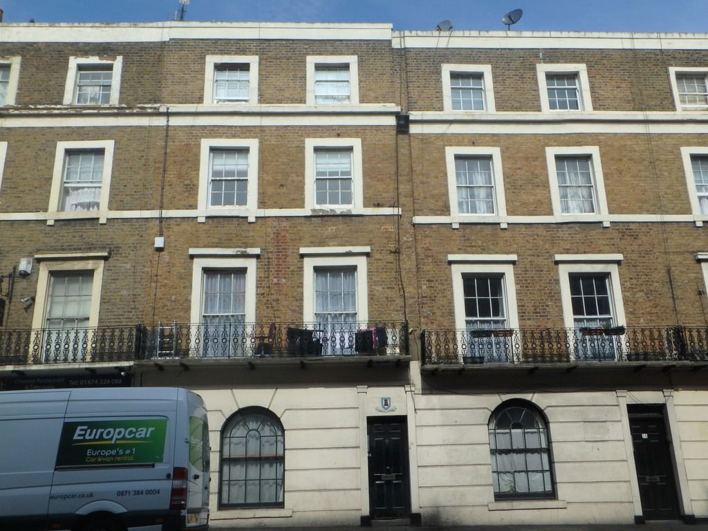1 bed flat to rent in Harmer Street, Gravesend, Kent DA12, £875 pcm