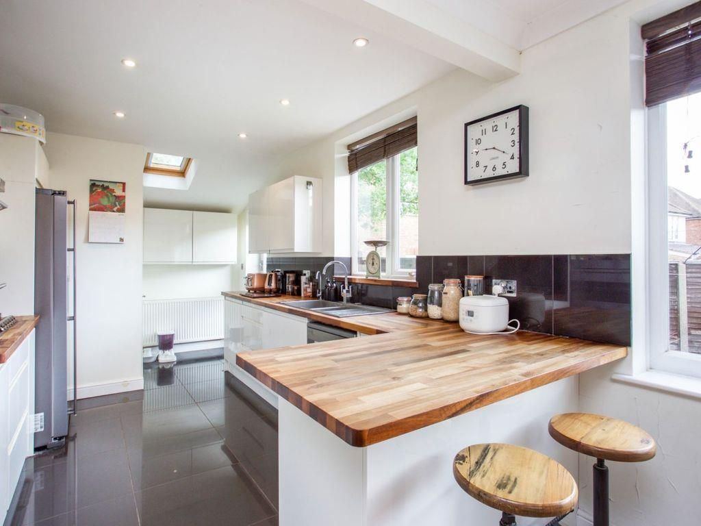 3 bed detached house for sale in Grange Road, Guildford GU2 Zoopla