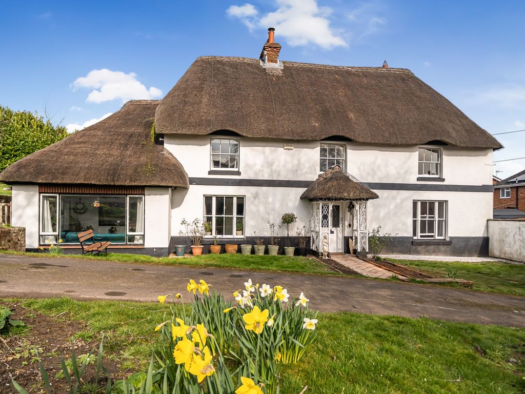4 bed cottage for sale in Charlton, Andover SP10, £695,000 Zoopla