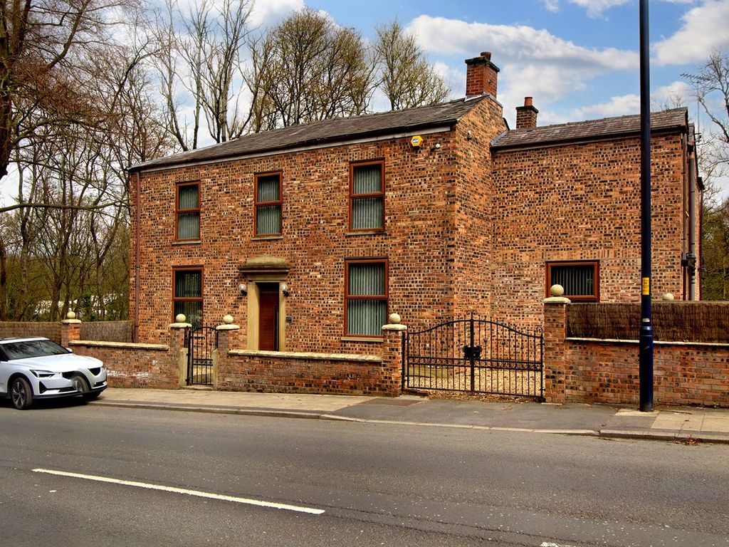 4 bed detached house for sale in Oldham Road, AshtonUnderLyne OL7