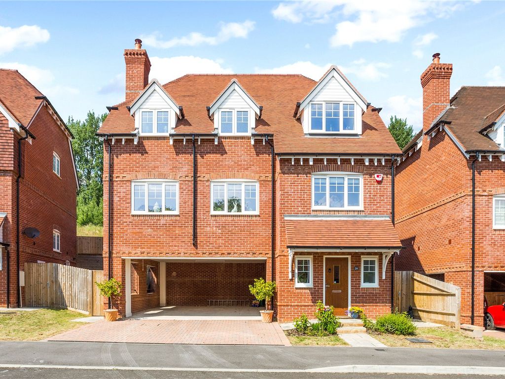 4 bed detached house for sale in Reed Gardens, Woolhampton, Reading