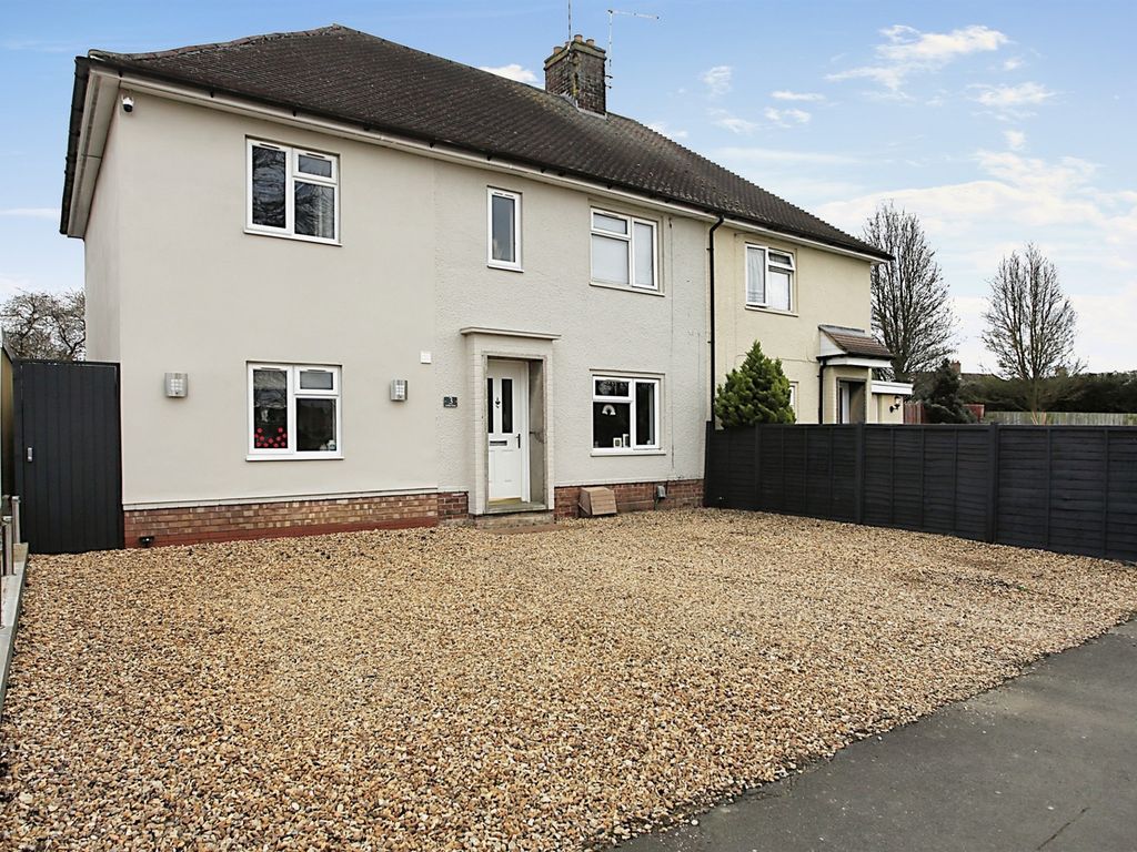 4 bed semidetached house for sale in Little Close, Eye, Peterborough