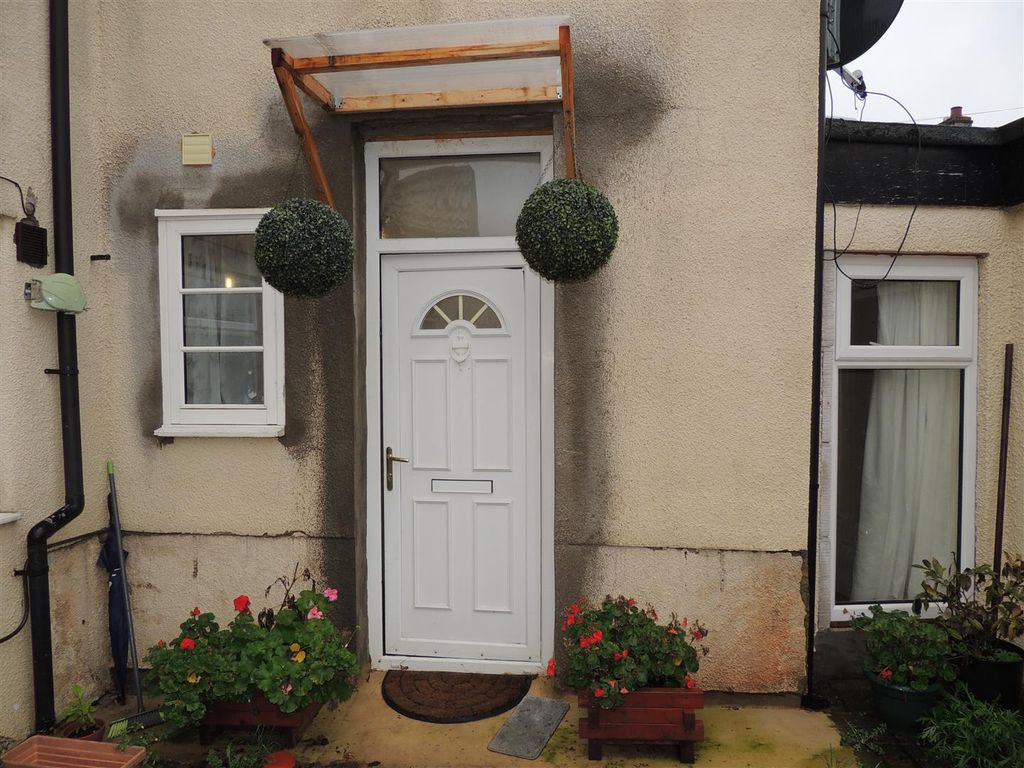 2 bed flat to rent in High Street, Staple Hill, Bristol BS16 Zoopla