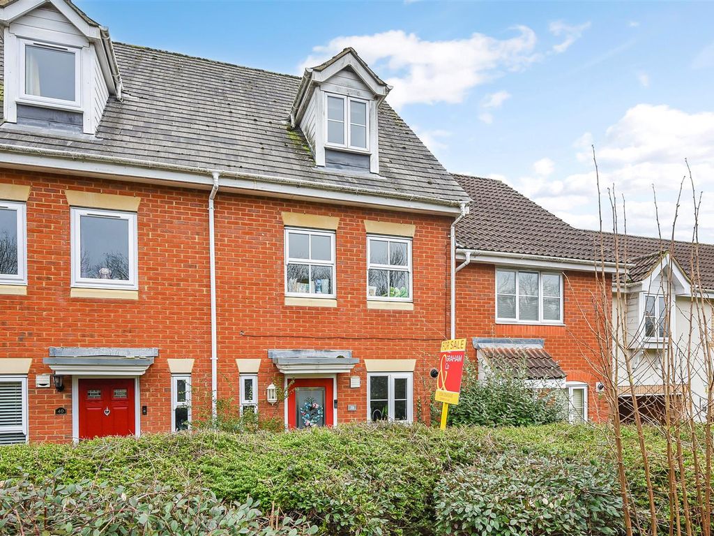 3 bed property for sale in Berry Way, Andover SP10, £349,950 Zoopla