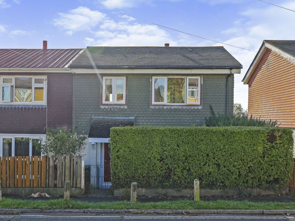 3 bed terraced house for sale in Chedworth Crescent, Portsmouth PO6