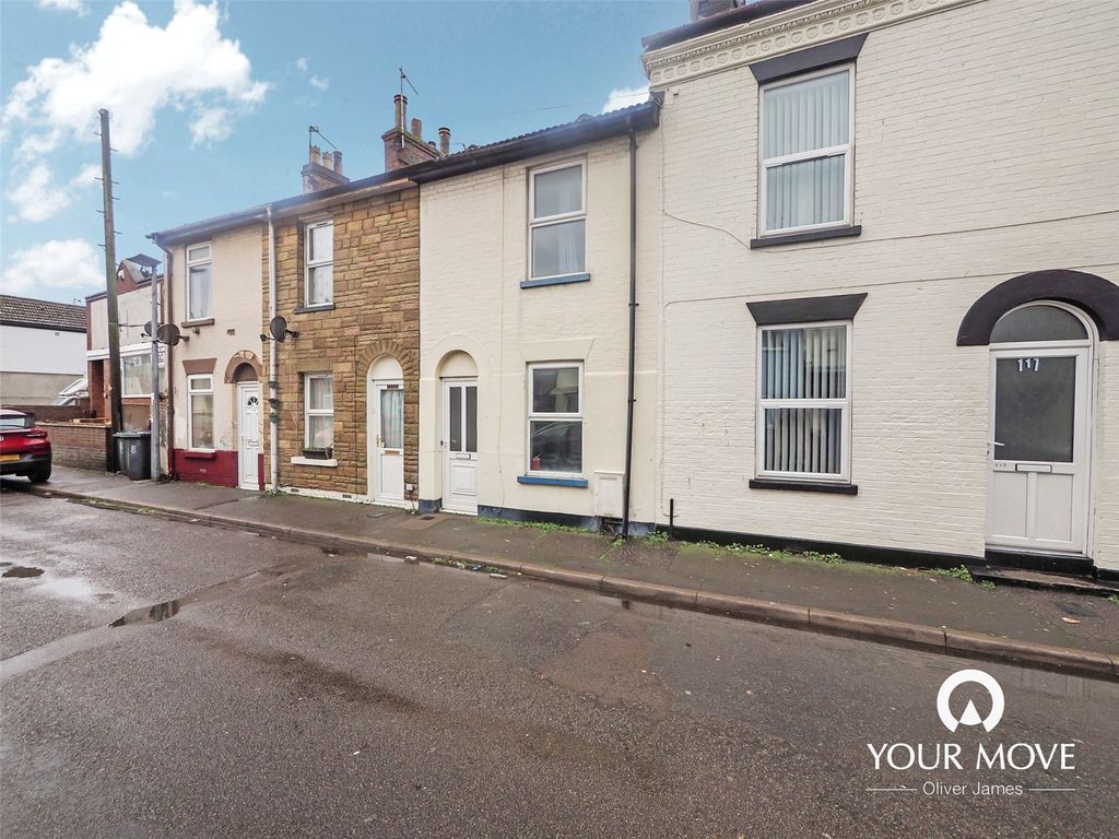 2 bed terraced house for sale in Exmouth Road, Great Yarmouth, Norfolk