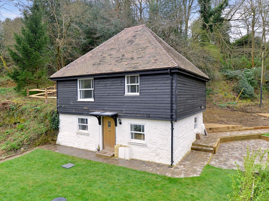 2 bed detached house for sale in Catteshall Lane, Godalming GU7, £